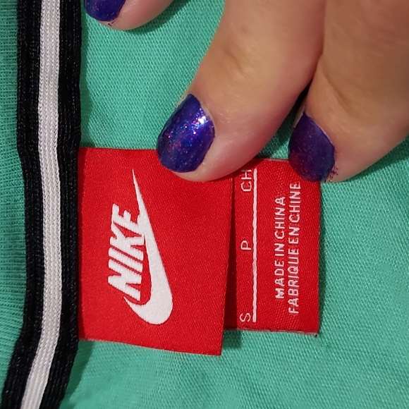 2 Vintage Women's Nike Red Tag Tank Tops 💥💥VGVC Size SP - Picture 2 of 15